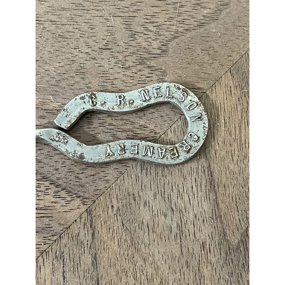 Vintage C.R. Nelson Creamery Sanitary Dairy Milk Cap Opener - Picture 3 of 6